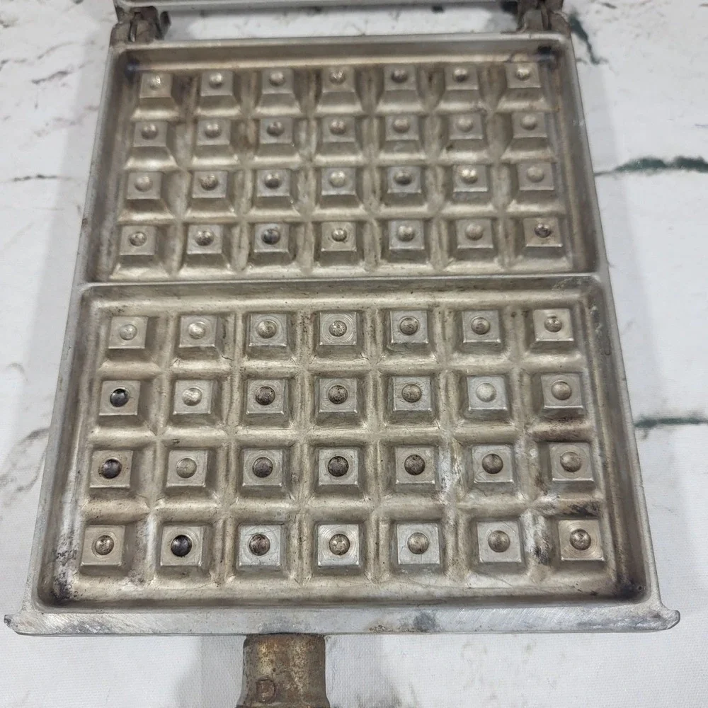 Antique‎ Waffle Iron For Armstrong Table Stove Cast Aluminum Made In USA